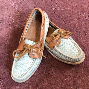 Sperry topsiders